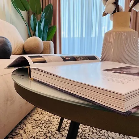 Premium Escape - Bright By Sunlake Appartement Bucarest