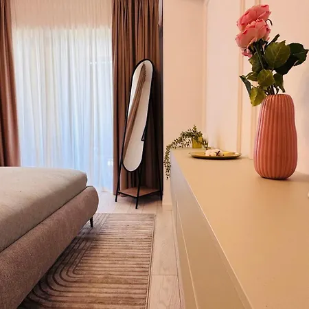 Premium Escape - Bright By Sunlake *